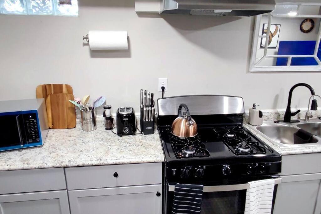 אינדיאנפוליס Spacious Suite Close To Downtown Indy/ King Bed מראה חיצוני תמונה