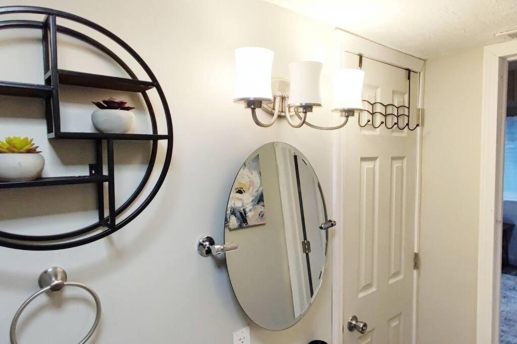 אינדיאנפוליס Spacious Suite Close To Downtown Indy/ King Bed מראה חיצוני תמונה