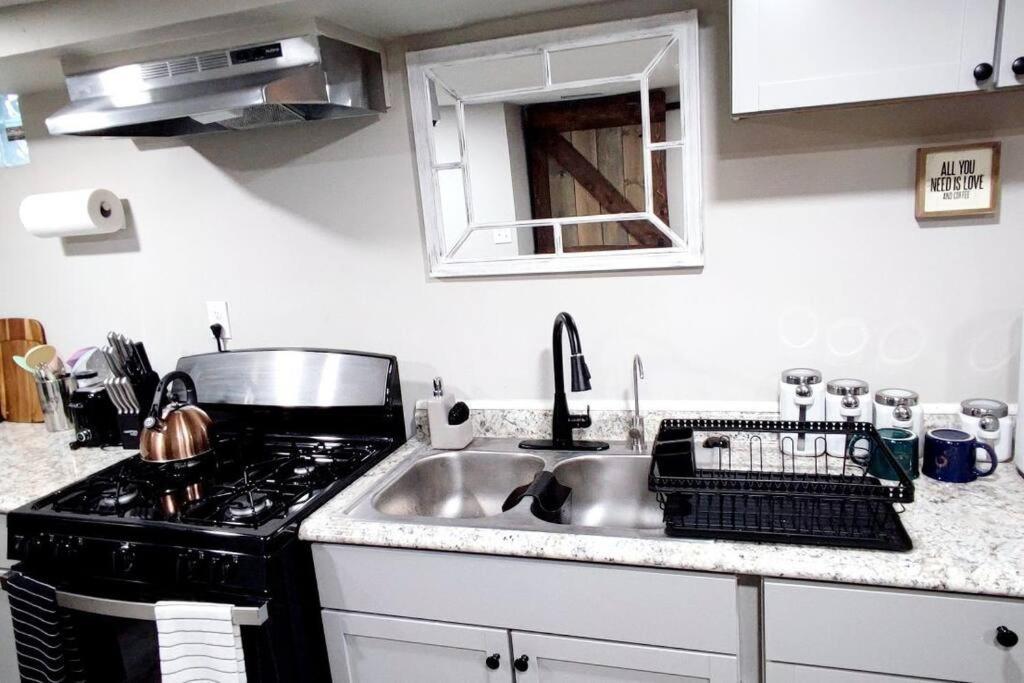 אינדיאנפוליס Spacious Suite Close To Downtown Indy/ King Bed מראה חיצוני תמונה