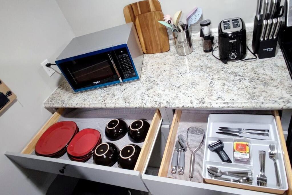 אינדיאנפוליס Spacious Suite Close To Downtown Indy/ King Bed מראה חיצוני תמונה