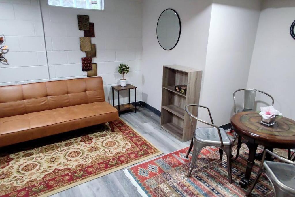 אינדיאנפוליס Spacious Suite Close To Downtown Indy/ King Bed מראה חיצוני תמונה