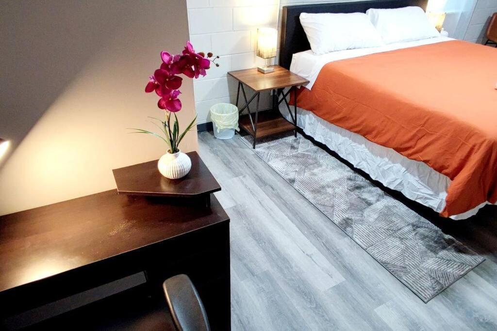 אינדיאנפוליס Spacious Suite Close To Downtown Indy/ King Bed מראה חיצוני תמונה