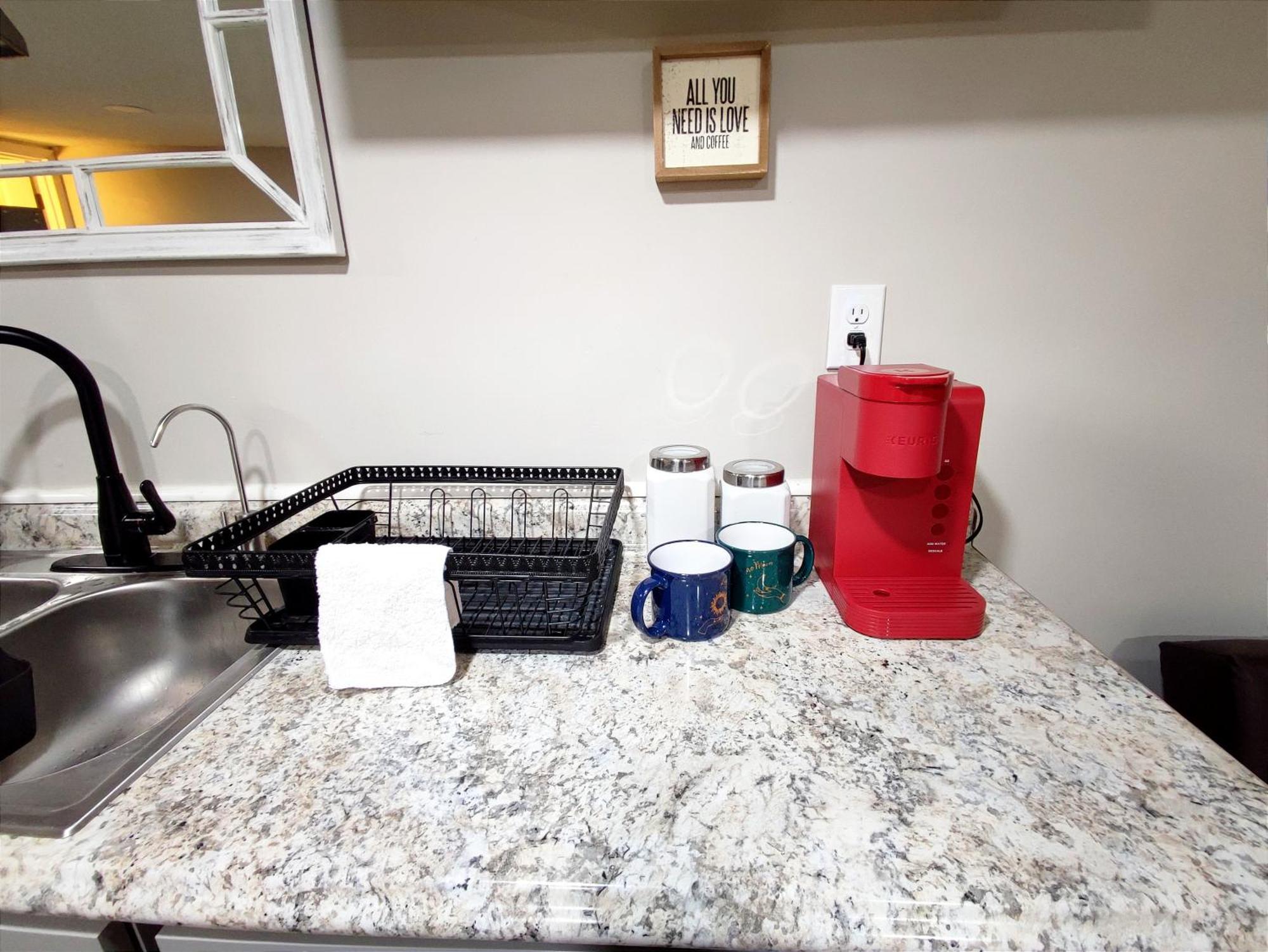 אינדיאנפוליס Spacious Suite Close To Downtown Indy/ King Bed מראה חיצוני תמונה